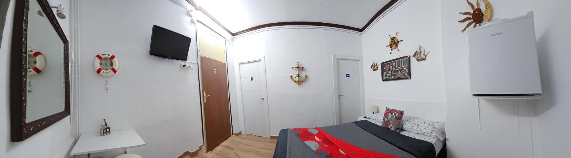 Hostal Loyola Madrid Exterior photo