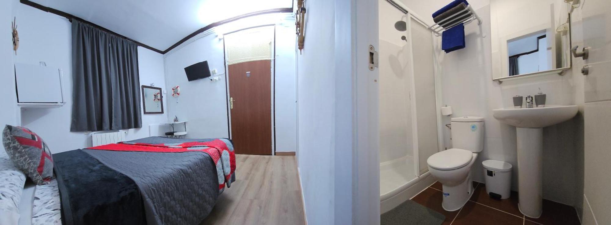 Hostal Loyola Madrid Exterior photo
