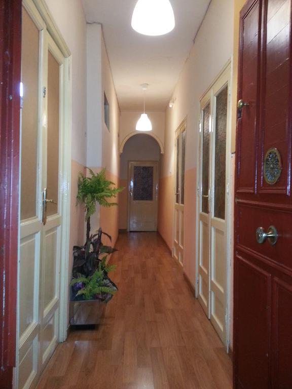 Hostal Loyola Madrid Exterior photo