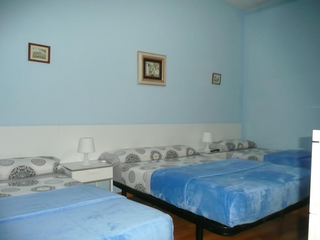 Hostal Loyola Madrid Exterior photo