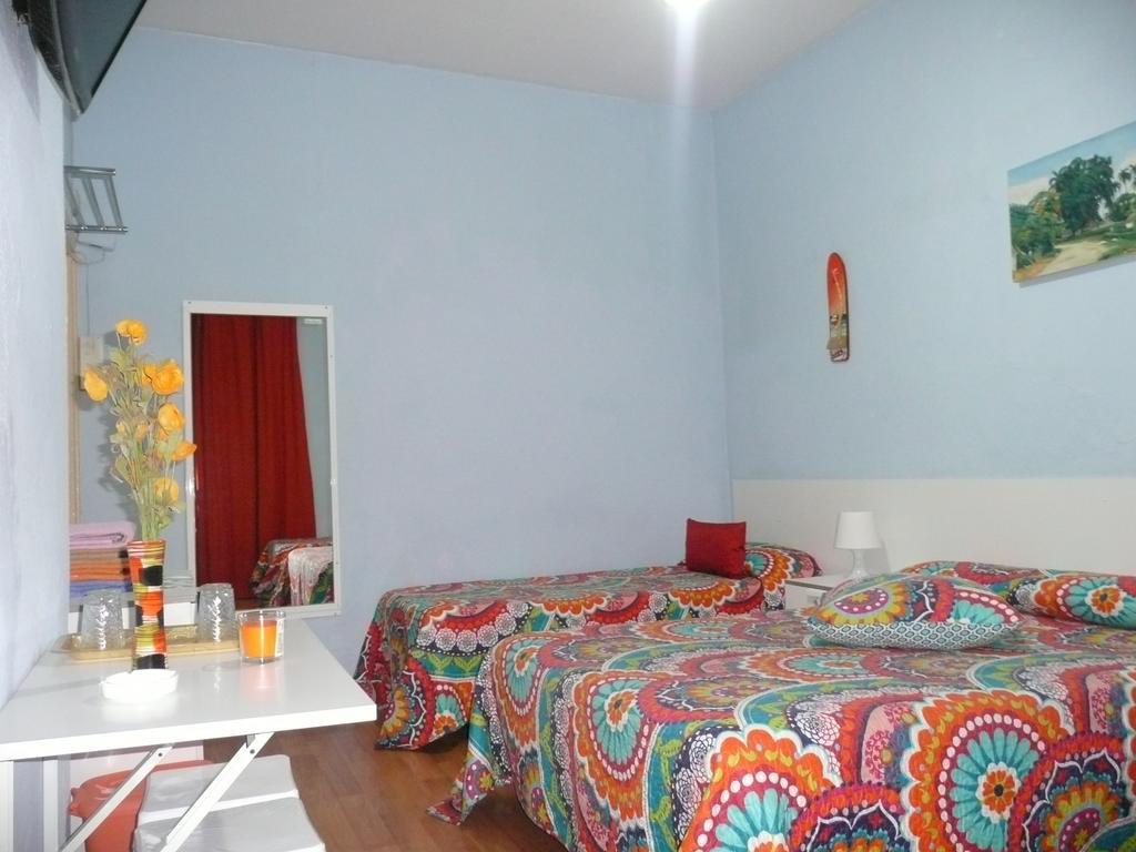 Hostal Loyola Madrid Exterior photo