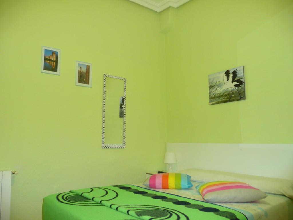 Hostal Loyola Madrid Exterior photo
