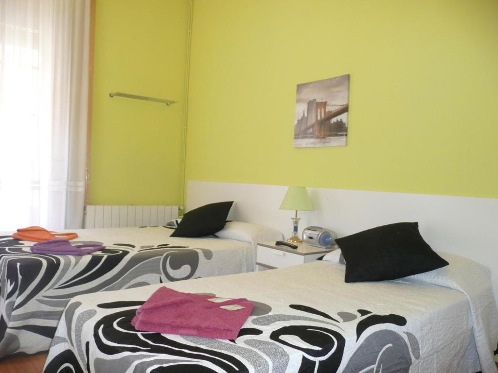 Hostal Loyola Madrid Room photo